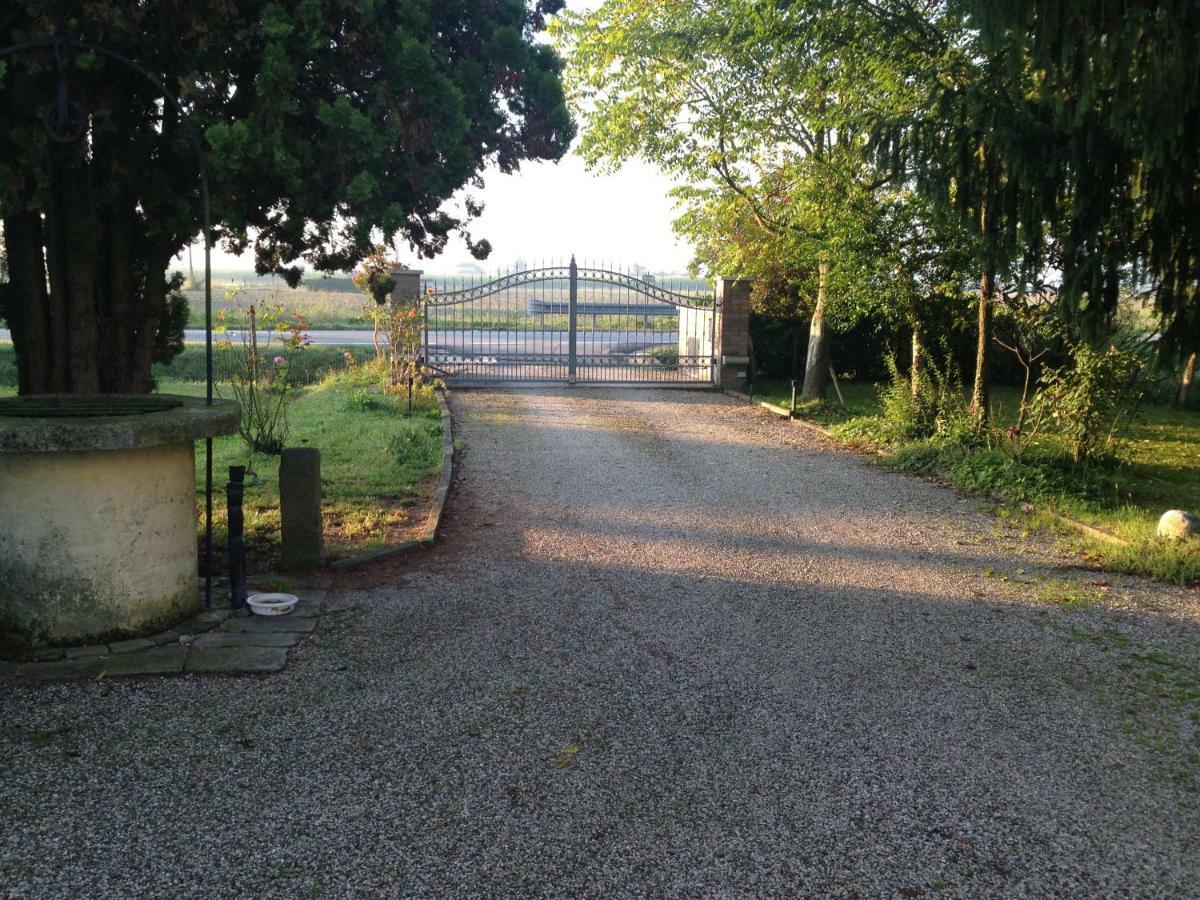 Borgo Tarapino Hotel Ferrara Luaran gambar